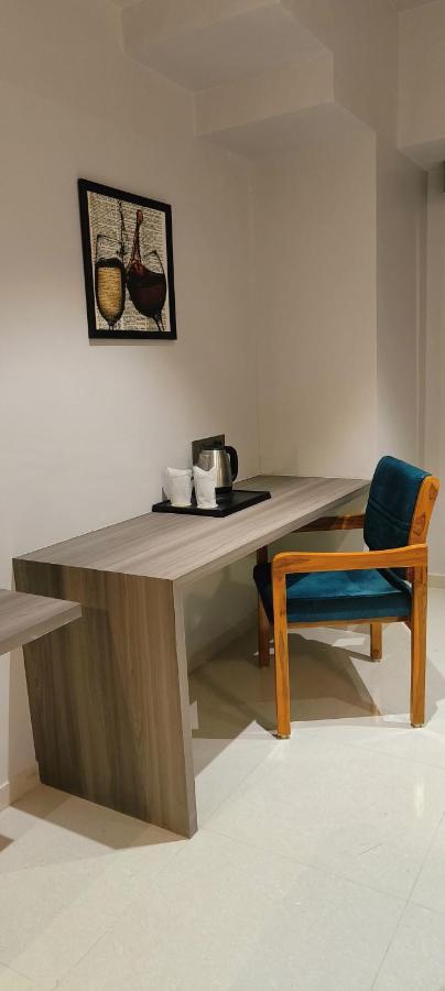 Hotel Sparsh Divine Ahmadábád Kültér fotó
