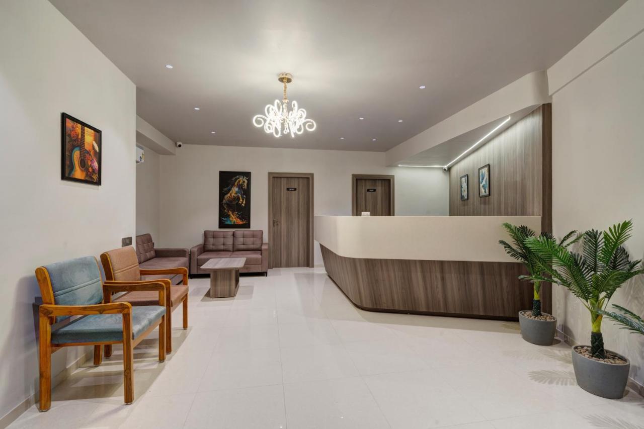 Hotel Sparsh Divine Ahmadábád Kültér fotó